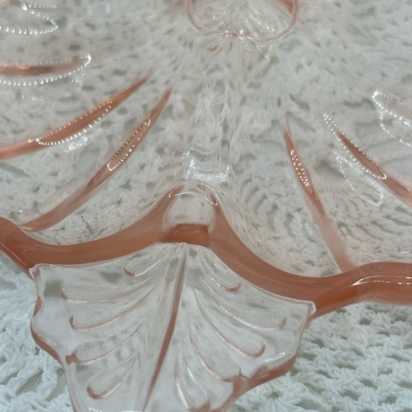 1930s Jeanette Doric Pink 3 Part Clover Candy Dish - Picture 12 of 14